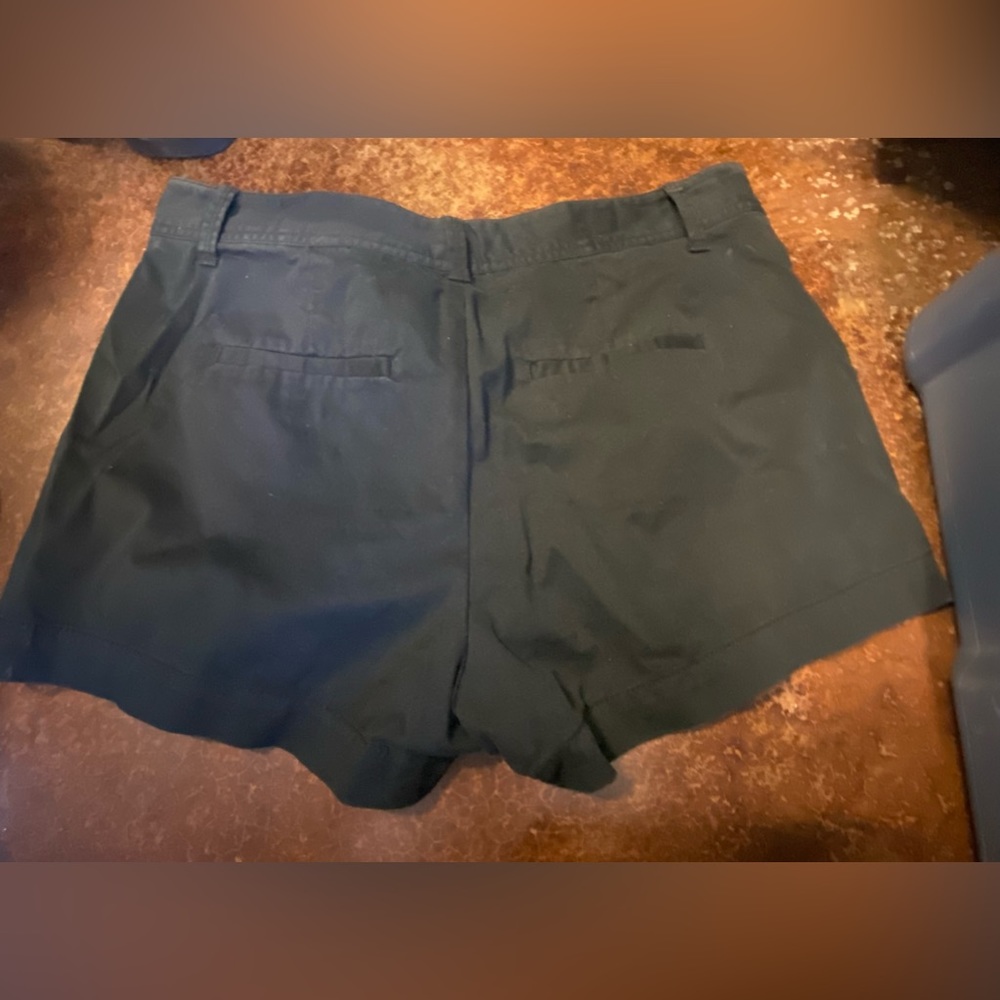 Gap shorts - black - size 10